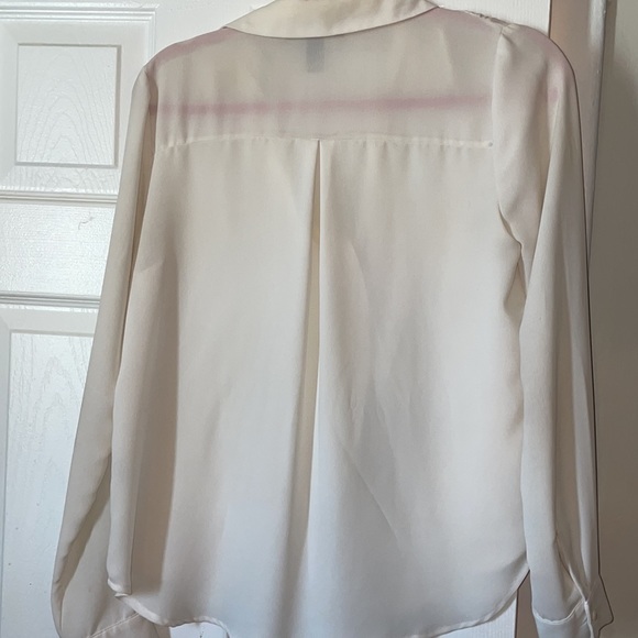 Sheer cream Blouse - Picture 2 of 3